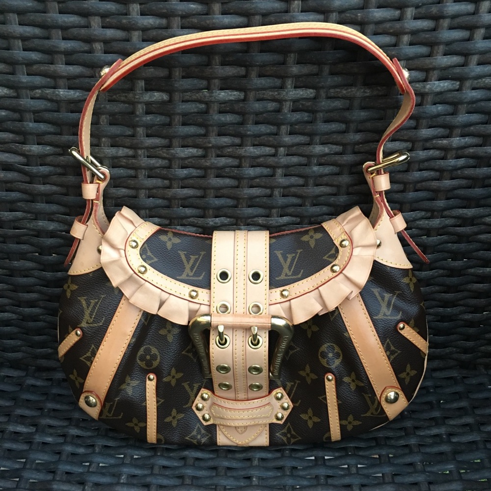Louis Vuitton leonor purse